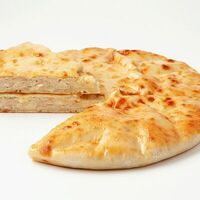 Осетинский пирог с курицей, сыром и грибами в Пекарня Чегем