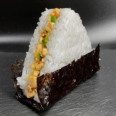 Онигири Чикен-Терияки в Поедем поедим по цене 85 ₽