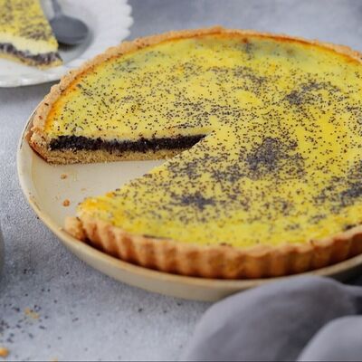 Маковый пирог в Время пирогов по цене 950 ₽