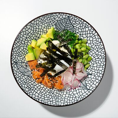 Поке с лососем и трюфельным соусом XL в Jijoo по цене 890 ₽