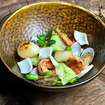 Теплый салат с морепродуктами в Мята signature 2ФР по цене 1200 ₽