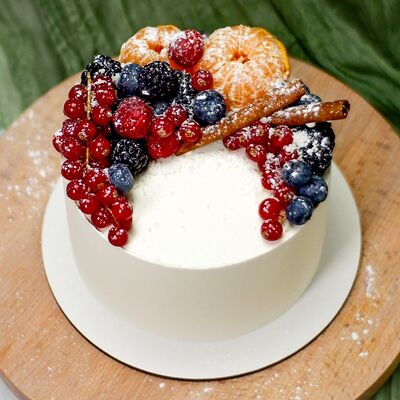 Торт Зимние ягоды в Co'Zona по цене 4700 ₽