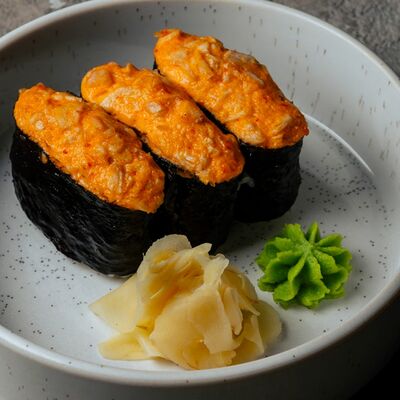 Суши острые с курицей в Smile по цене 439 ₽