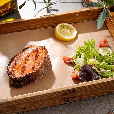 Стейк из морской форели в Paulaner по цене 2370 ₽