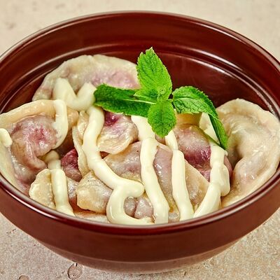 Вареники с вишней, сметаной и сгущенкой в Лепим сами по цене 269 ₽