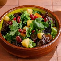 Салат с куриной печенью в Асканели Georgian Bistro