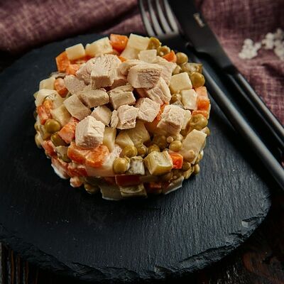 Салат Оливье с курицей в Шашлычный двор по цене 420