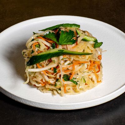 Витаминный салатв Домашняя кулинария по цене 240 ₽