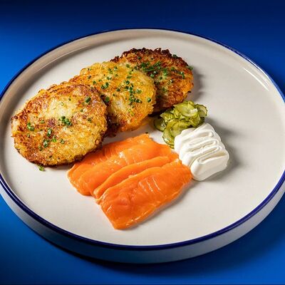 Драник, лосось, креметте, огурчики в Mates pizzabar по цене 1090 ₽