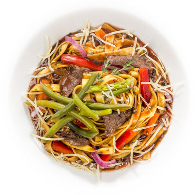 Паста с говядиной и овощами в Перчини на огне по цене 510