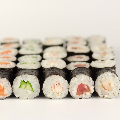 Набор Мини-роллов в Лосось Культура Бар по цене 1061 ₽
