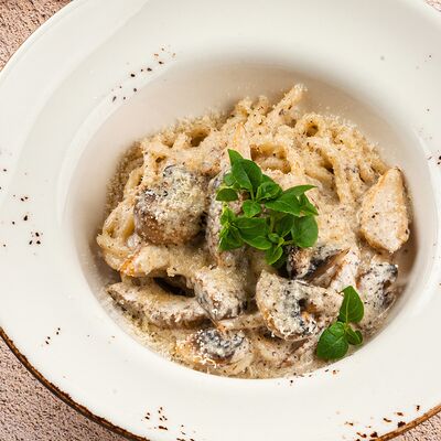 Сливочно-трюфельный лагман с грибами в Омар Хайям Европа и Азия по цене 860 ₽