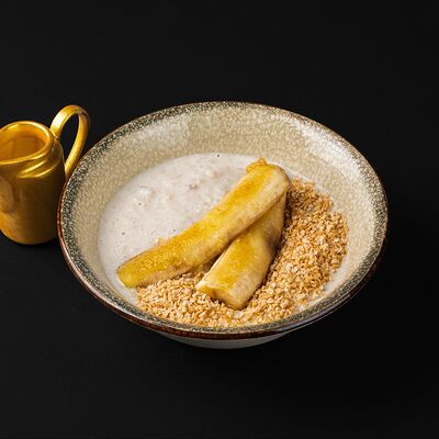 Рисовая каша на банановом молоке с карамельным бананом в Мираж по цене 360 ₽