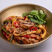 Удон с курицей в соусе том ям в Thai Food by Gaijin