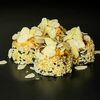 Карамельный ролл с тартаром из угря и лосося в Yummy Sushi по цене 465
