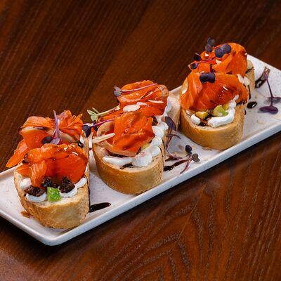 Брускетта с форельюв Эдисон по цене 20 р.