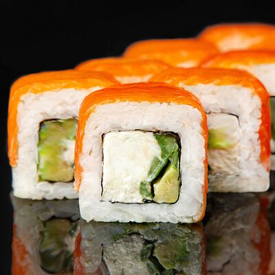 Фил авокадо огурец в The Rolling Rolls по цене 899 ₽