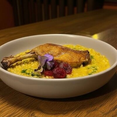 Утиная ножка на гриле с гарниром из полбы в стиле ризотто в Порт по цене 990 ₽