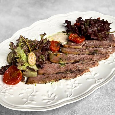 Вителло тоннато в MaMa Mia по цене 707 ₽