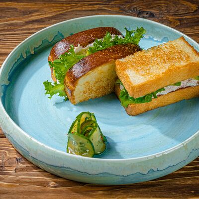 Сандо с тунцом в Good Karma Bar по цене 710 ₽