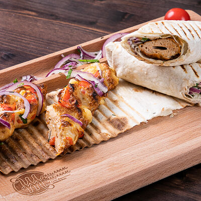 Кебаб-ролл сырный (из курицы) в Шашлык-Машлык по цене 395 ₽