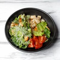 Цезарь с курицей в Brancho