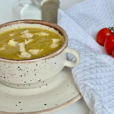Крем-суп овощной с курицей в Панда Бистро по цене 395 ₽