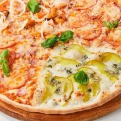 Пицца 4 вкуса Room в Room-cafe по цене 1000 ₽