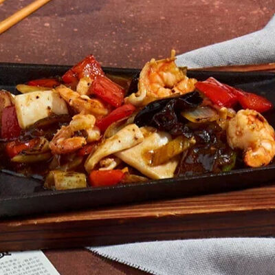 Тепан с морепродуктами и овощами в Чина по цене 830 ₽