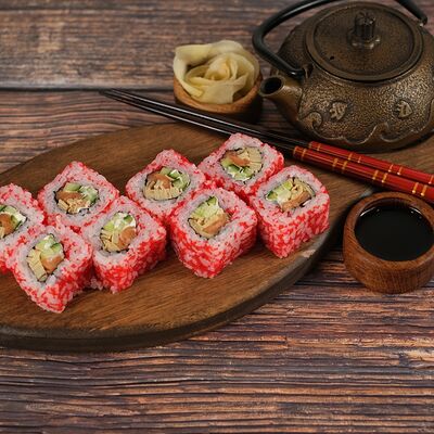 Калифорния с лососем в Японский городовой 64 по цене 320 ₽