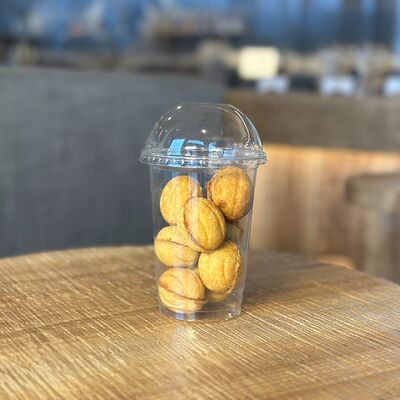 Орешки со сгущенным молоком и грецким орехом в Пышки KультуRa по цене 450 ₽