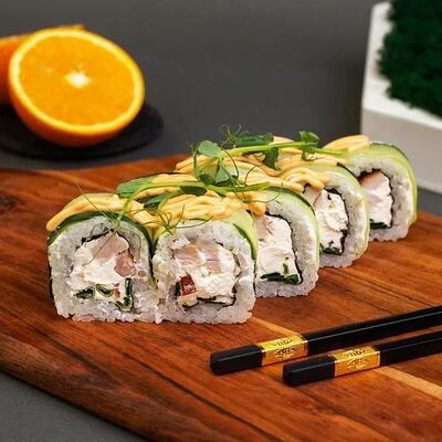Ролл с курицей в Sushirest по цене 428 ₽