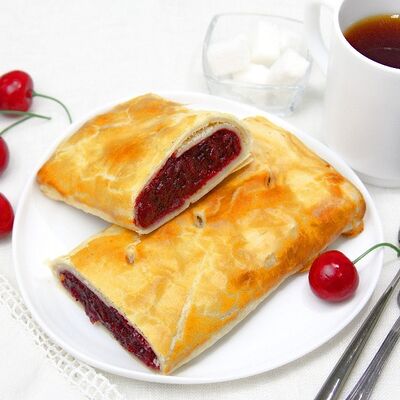 Штрудель вишнёвый в Хлебница по цене 330 ₽