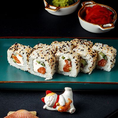 Ролл с кунжутом в Sushi City Astana по цене 2500 ₸