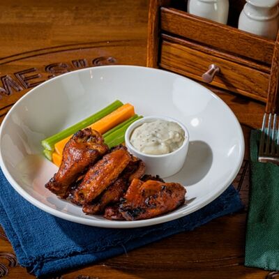 Крылья куриные Баффало в Big Jim’s Pub по цене 790 ₽