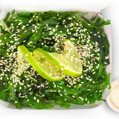 Салат Чука в Каратэ Суши по цене 375 ₽