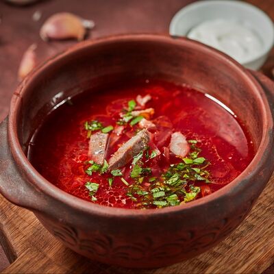 Борщ в #наУГЛЯХ по цене 380 ₽