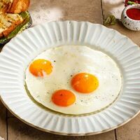 Глазунья из куриных яиц в Хочу харчо