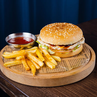 Комбо бургер мистер в Pafos по цене 580 ₽