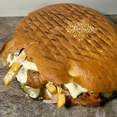 Бургер Grill Express с шашлыком из курицы в Grill Express по цене 480 ₽