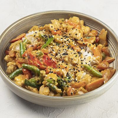 Рис с курицей-карри в Кушай мясо по цене 475 ₽