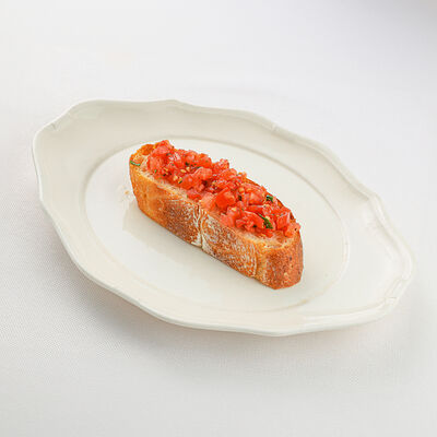 Классическая брускетта с томатами и базиликом в La Scala Trattoria Ignazio по цене 9 р.