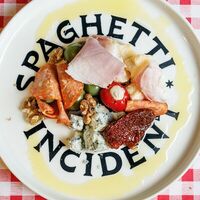 Антипасти в Spaghetti Incident