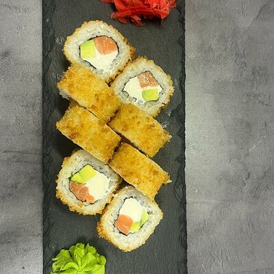 Ролл Горячая филадельфия жареный в Лось Лосось по цене 720 ₽