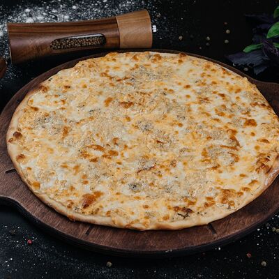 Пицца Четыре сыра 33 см в Офицерское собрание 2025 by Достаедский 37 по цене 799 ₽