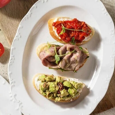 Брускетта с лососем слабой солив Резиденция королей по цене 340 ₽