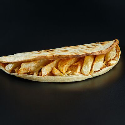 Пицца с курицей и фри в Пицца мания по цене 320 ₽