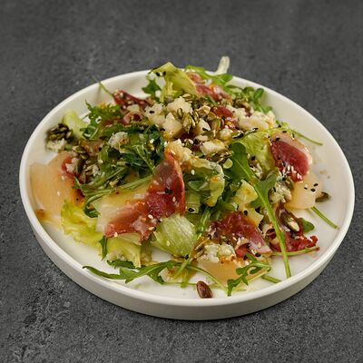 Салат с хамоном из утки с сыром дорблю в Кафе Nебо по цене 450 ₽