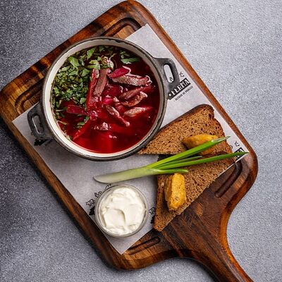 Фирменный борщ в Ферма по цене 525 ₽