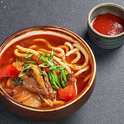 Лагман с говядиной в Lafa Lounge по цене 580 ₽